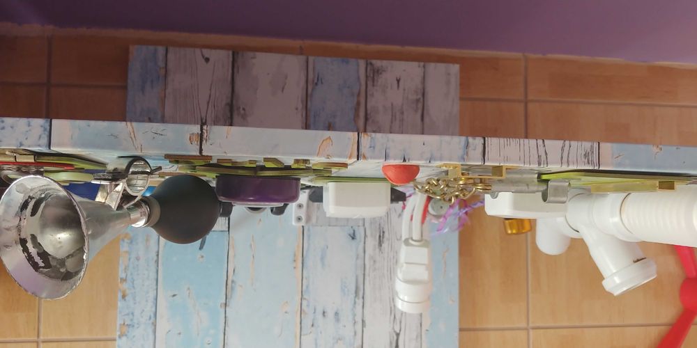 Tablica manipulacyjna sensoryczna edukacyjna