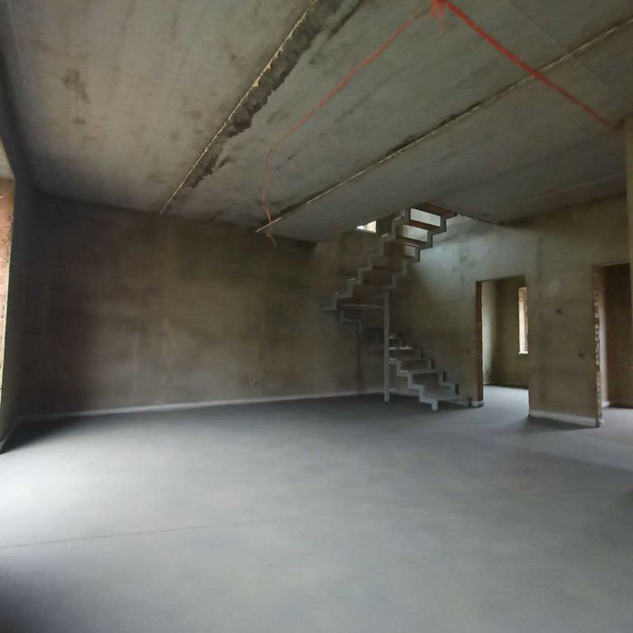 Продаж 2 поверхового будинку з опаленням і ділянкою на 5 соток