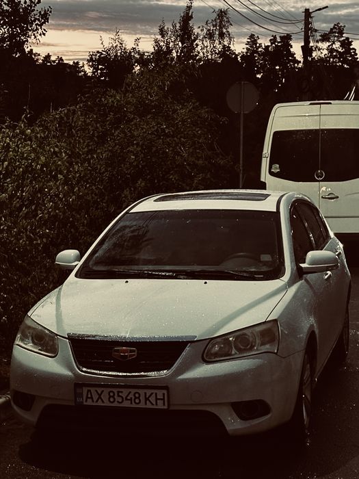 Срочно  Geely Emgrand 7