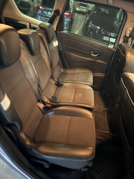 Renault Grand Scénic 1.5 dCi | 7 Lugares