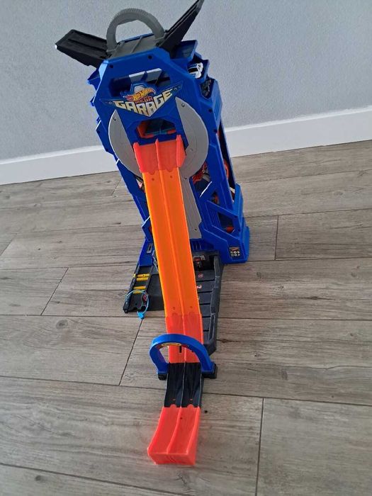 Mega Garaż HOT WHEELS
