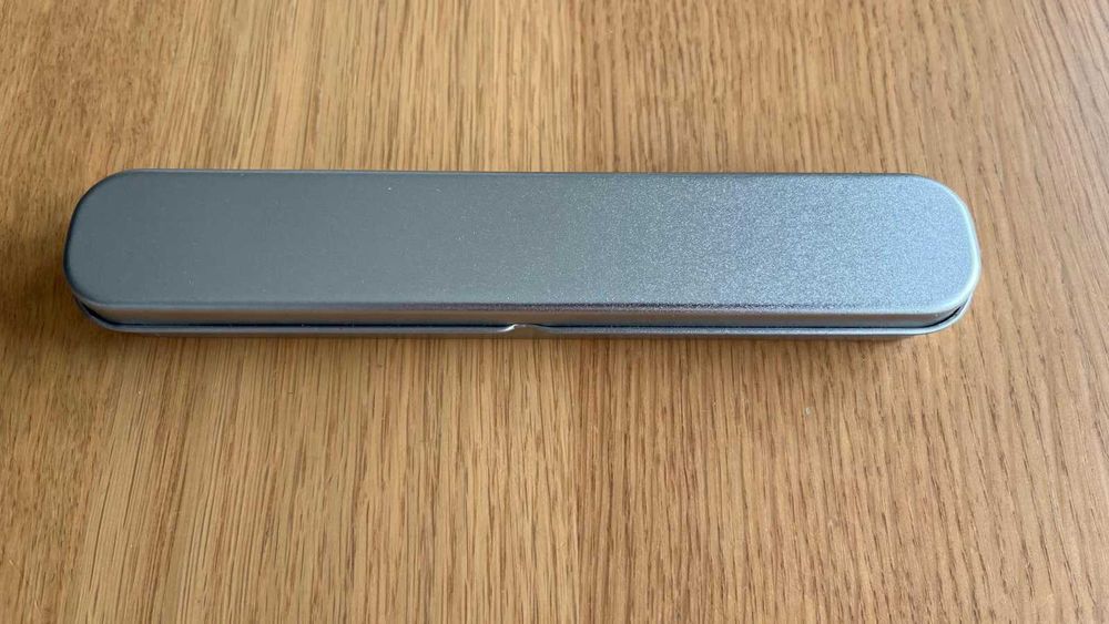 Bezprzewodowy pilot do prezentacji ze wskaźnikiem laserowym na USB