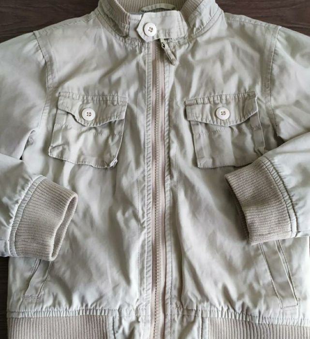 Куртка - вітровка