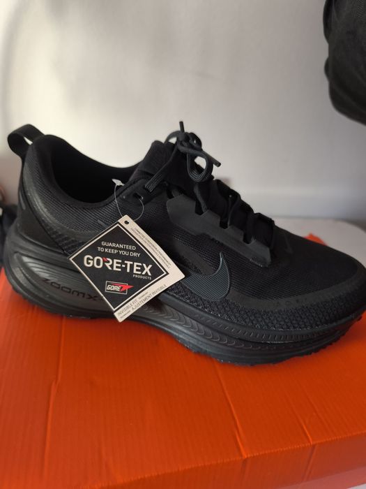 Tenis corrida Nike Vomero 18 GTX black/preto 44
