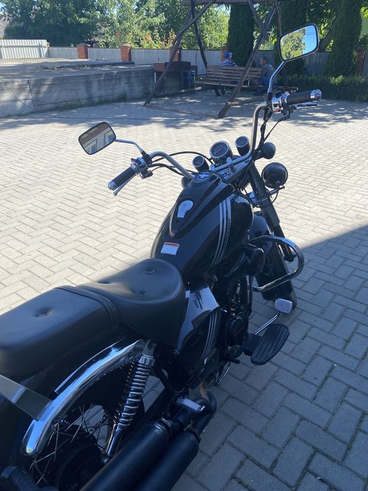 Продається мотоцикл motoleader 250кб.