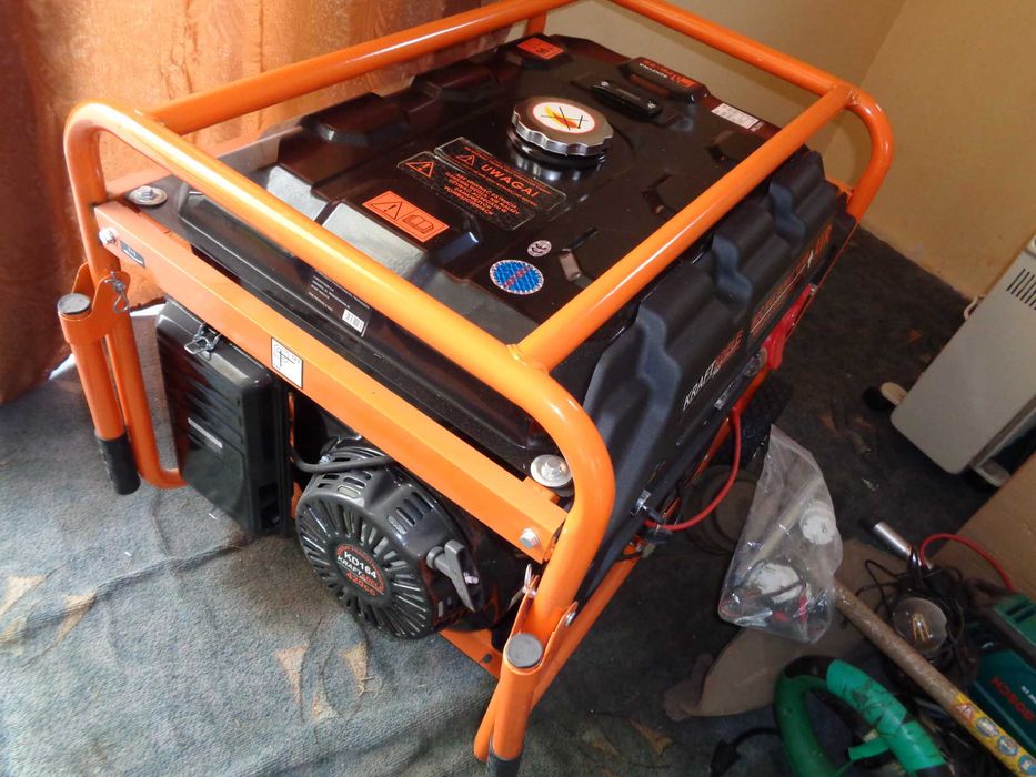 Agregat prądotwórczy 5500W 12/230V