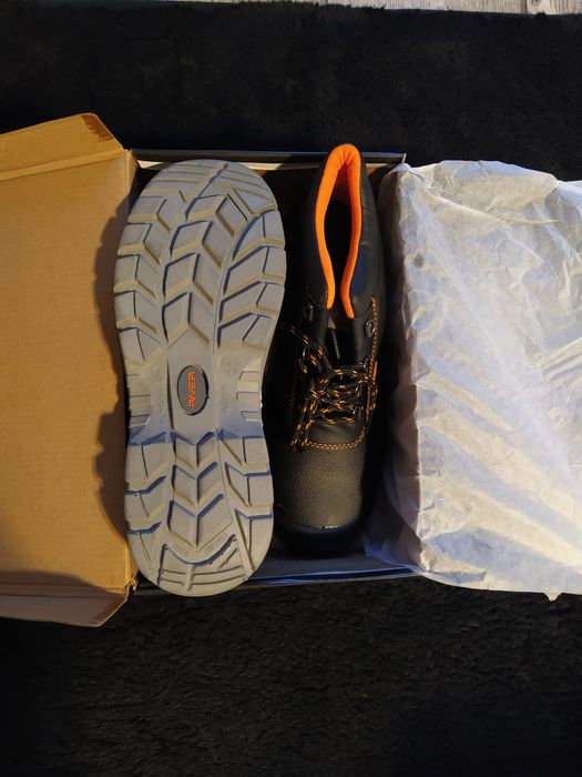 Buty River rozmiar 44