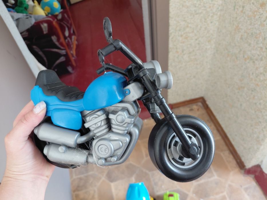 продам дитячі іграшки