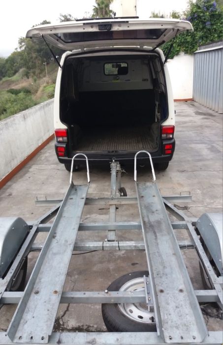 Transporte motas e pushing atrelados