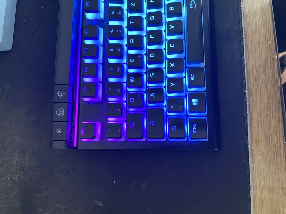 hyperx alloy elite 264354228725505121