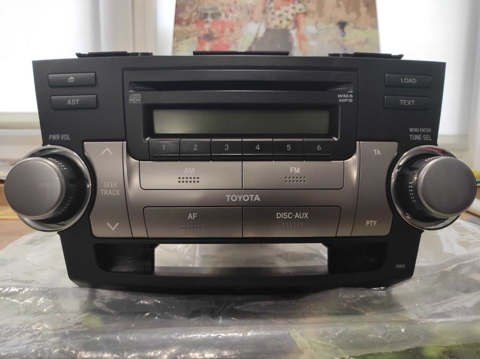 Штатна магнітола Toyota Highlander 2012 (маленький пробіг)