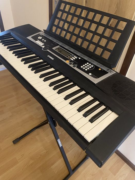 Keyboard Yamaha YPT-210