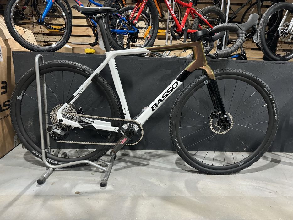 Niesamowity wloski gravel Basso Palta Carbon Rival 20 rat 0 %