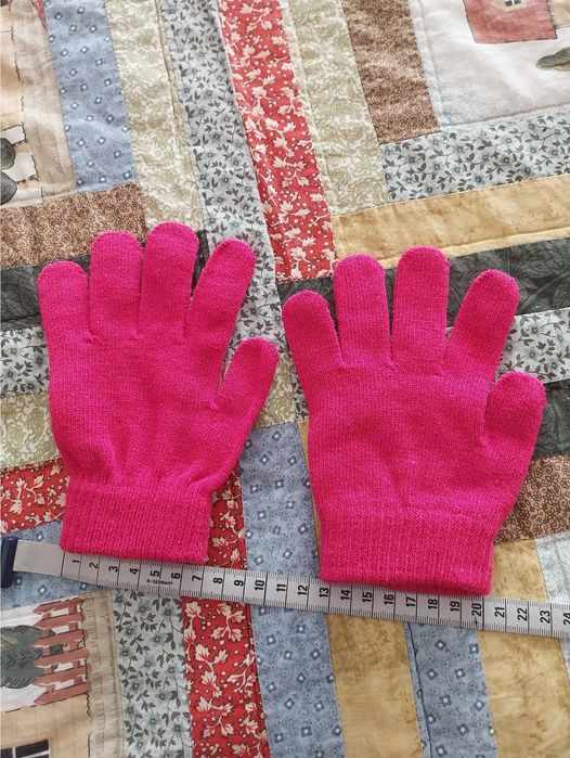 Par de Luvas cor de rosa, em muito bom estado