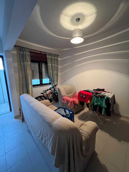 Quarto de casal para alugar em Armés, Sintra