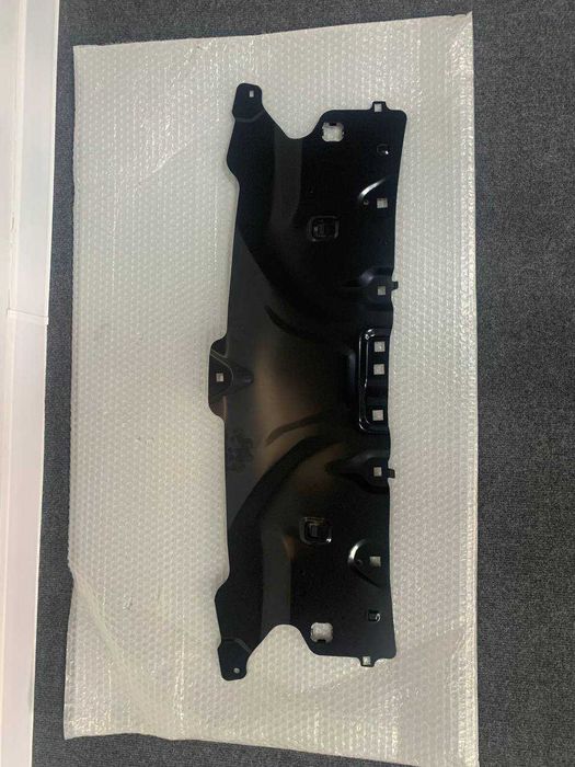 Панель передня верхня BMW G30/G31 51647435938