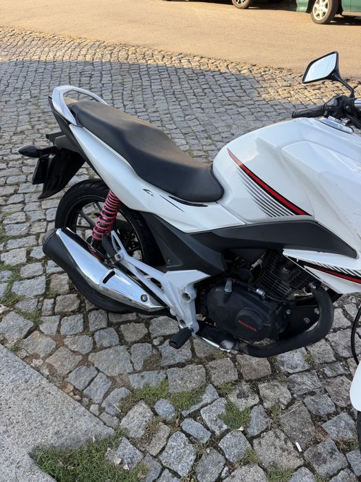 Moto honda 125 CBF