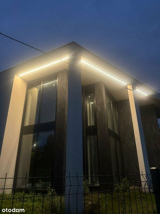 Nowoczesny, prestiżowy dom z widokiem na staw