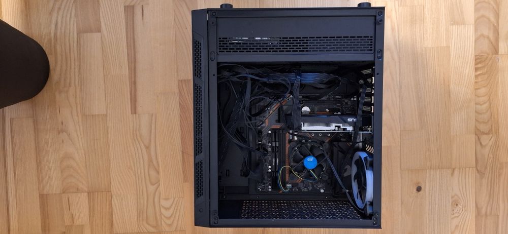 Komputer i5 ram16 gtx1650 monitor24