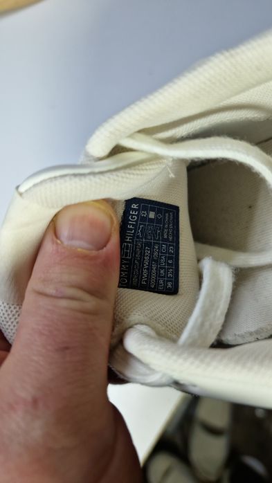 шкіряні кросівки Tommy Hilfiger. Розмір 36