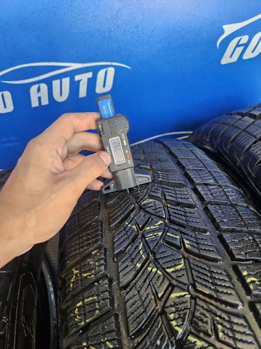 Шини Goodyear ultragrip 235/60r18 Рік 22 7,7mm
