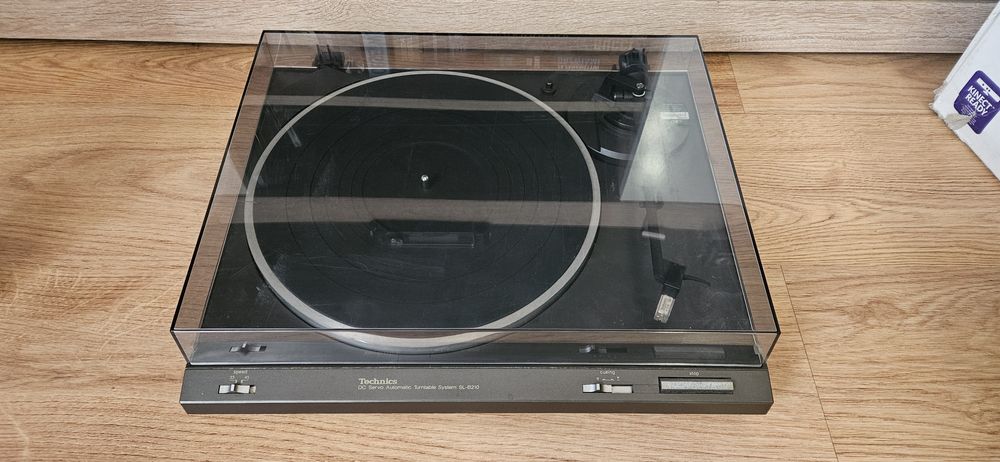 Gramofon Technics SL-B210