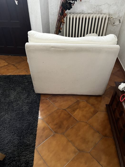 Cadeirão bege confortável, venda rápida
