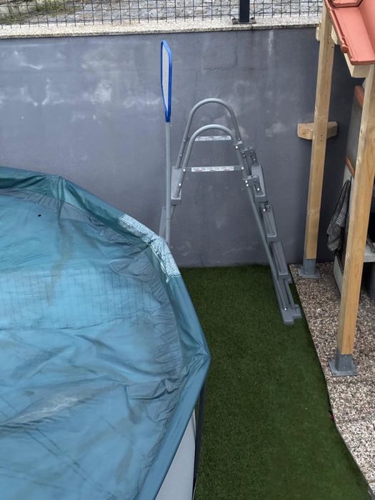 Piscina como nova Bestway