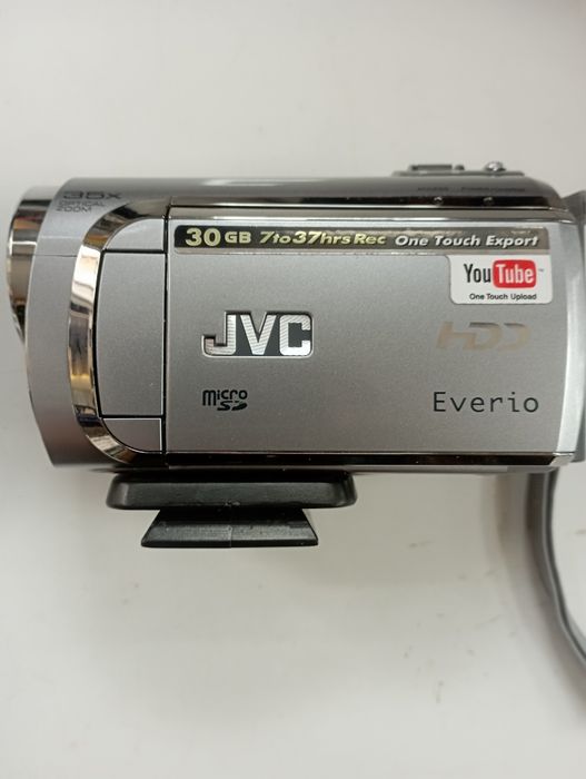 Продам цифровую видеокамеру jVS