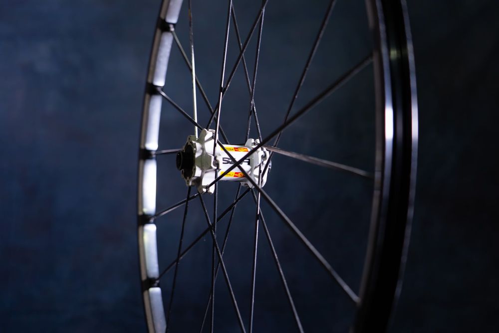 Roda Mavic SLR 29 (Frt) eixo 15x100 mais raios novos)