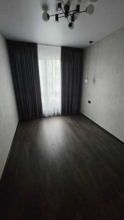 Вітаю. ГАЗ, ЦЕНТРАЛЬНІ КОМУНІКАЦІІ, будинок-дуплекс 125м2; Ліцей#1.