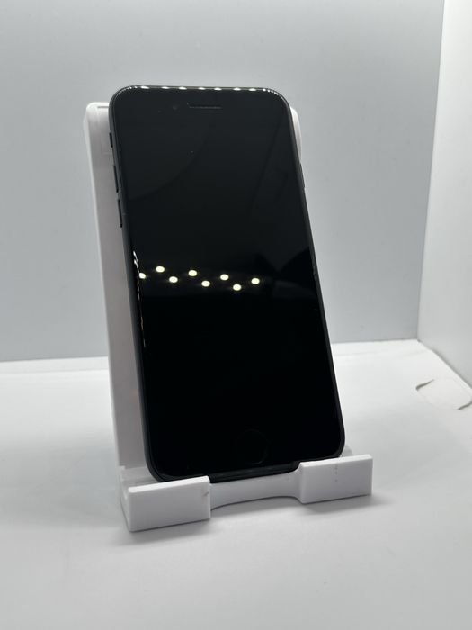 iPhone se 3 2022 64gb black  Neverlock
