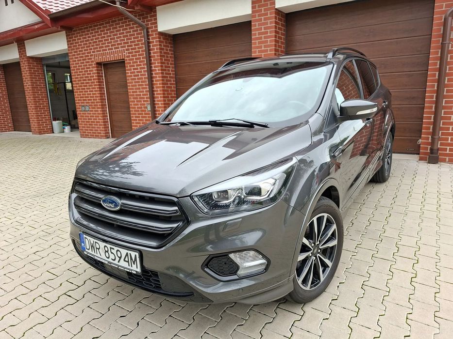 Ford Kuga Ford Kuga w wersji ST-Line Black Edition, AWD, Stan bardzo dobry