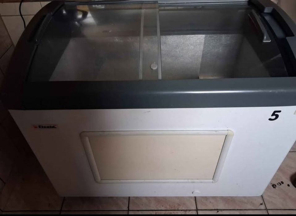 Zamrażarka przeszklona