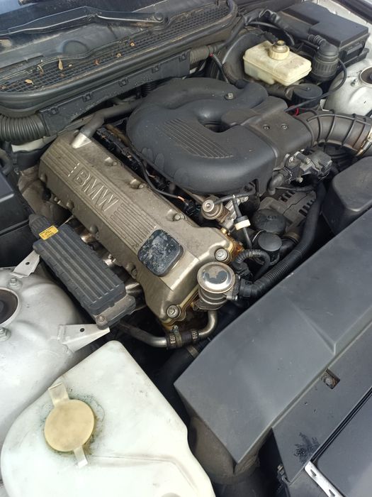 BMW E 36 compact 1.6 możliwość zmiany na lawete przyczepę dmc 2t