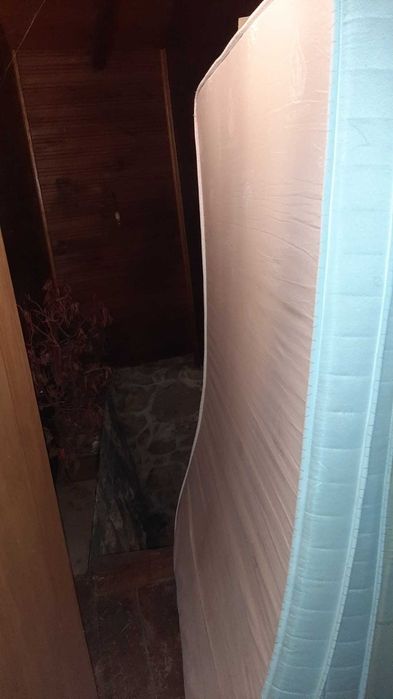 Venda de colchão, colchão como novo e em perfeito estado .