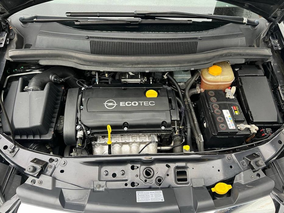 Opel Zafira 1.8 eco з Швейцарії