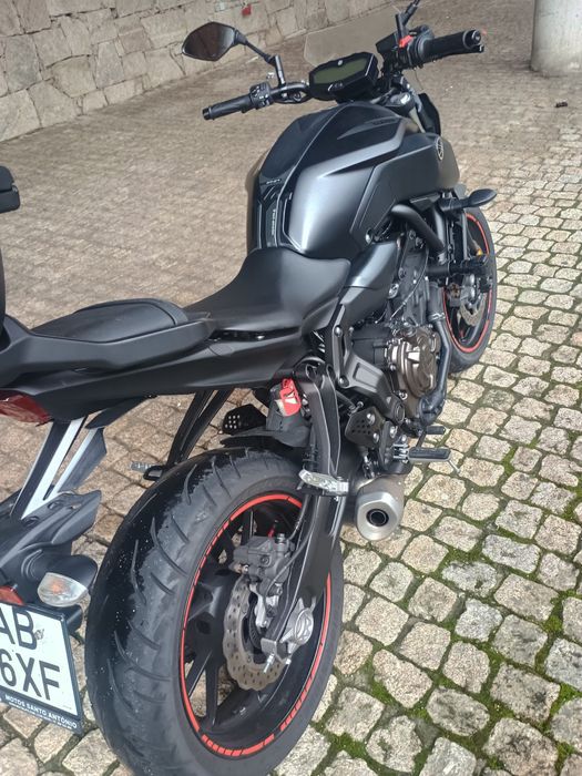 Yamaha MT 07 igual a nova
