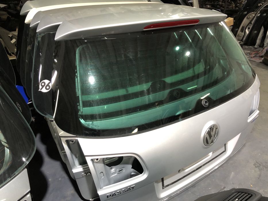 Скло ляди Пассат Б6 стекло ляди Пассат Б6 стекло кришкы багажника Б6