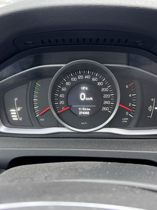 Volvo v60 D2 Momentum