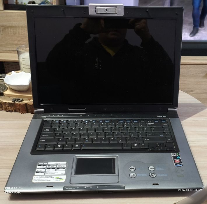 Laptop Asus F5Z  AP079