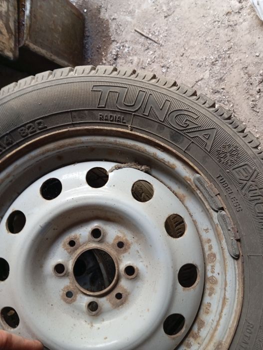 Продам зимнюю резину