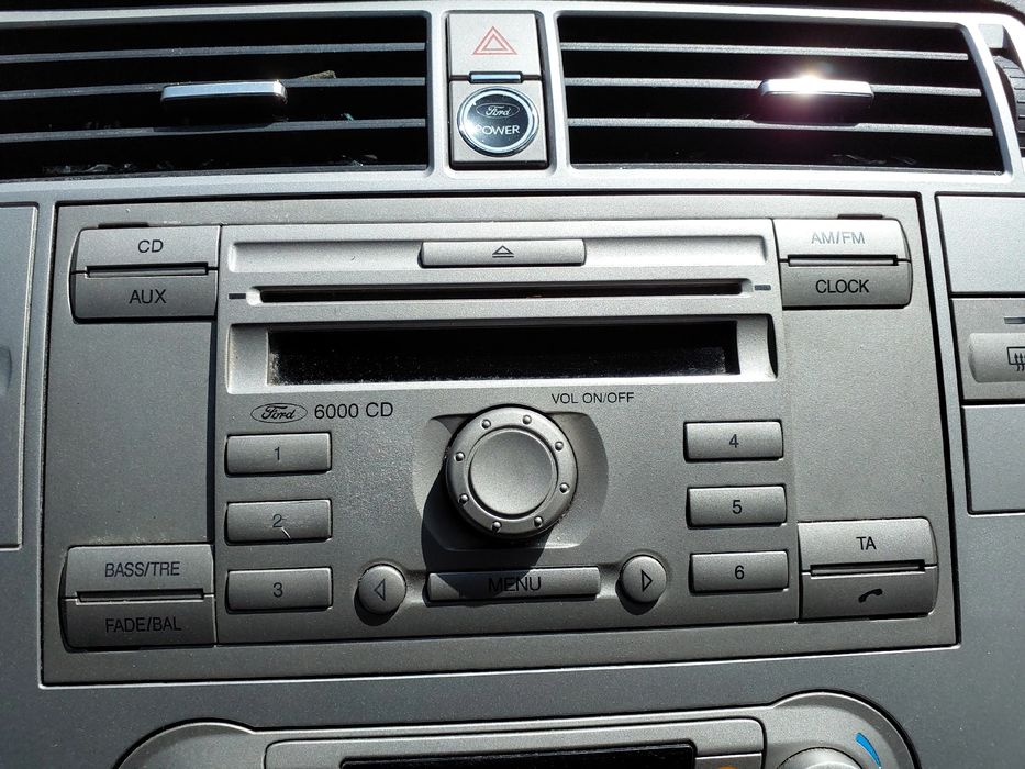 Rádio / auto-rádio FORD Kuga I