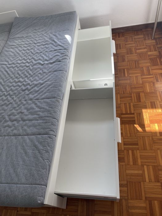 Cama com gavetas - branco