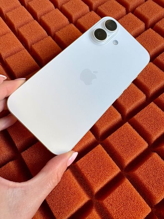 * APPLE iPhone 16 256GB Biały Bateria 99% - IDEALNY STAN!