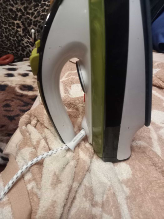 Якісна велика керамічна праска Camry CR 5025