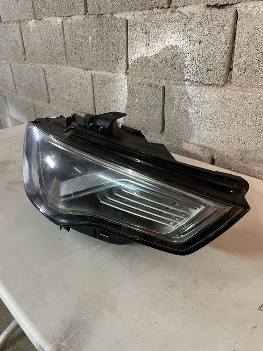 Otica Farol Audi A3 8V