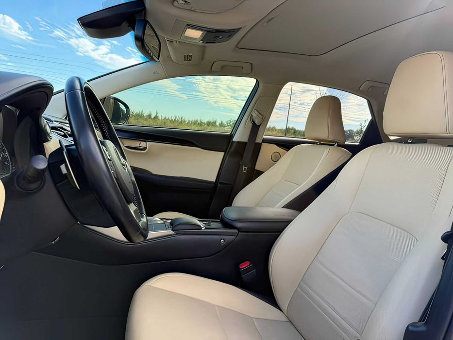 Lexus NX 300      2019