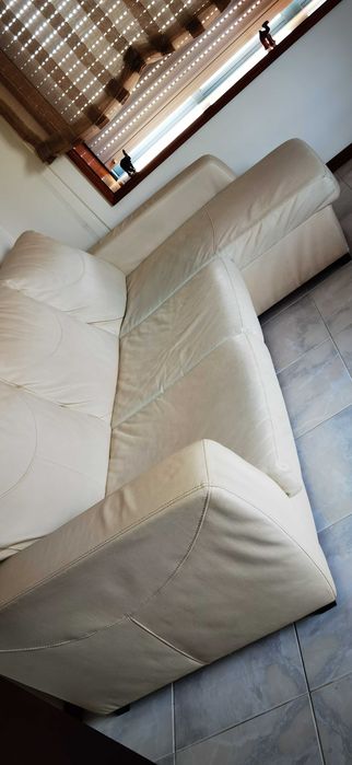 Sofá com chaise long