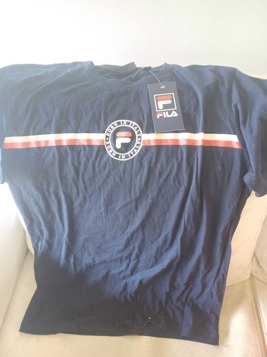 T-shirts novas com etiqueta